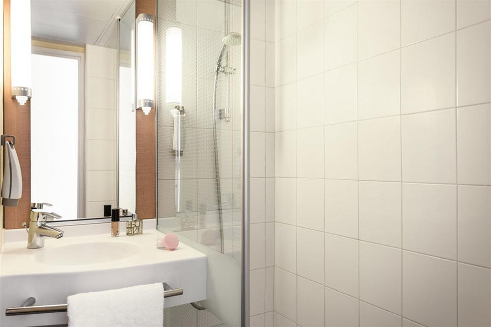 Ibis Levallois Perret Exteriör bild
