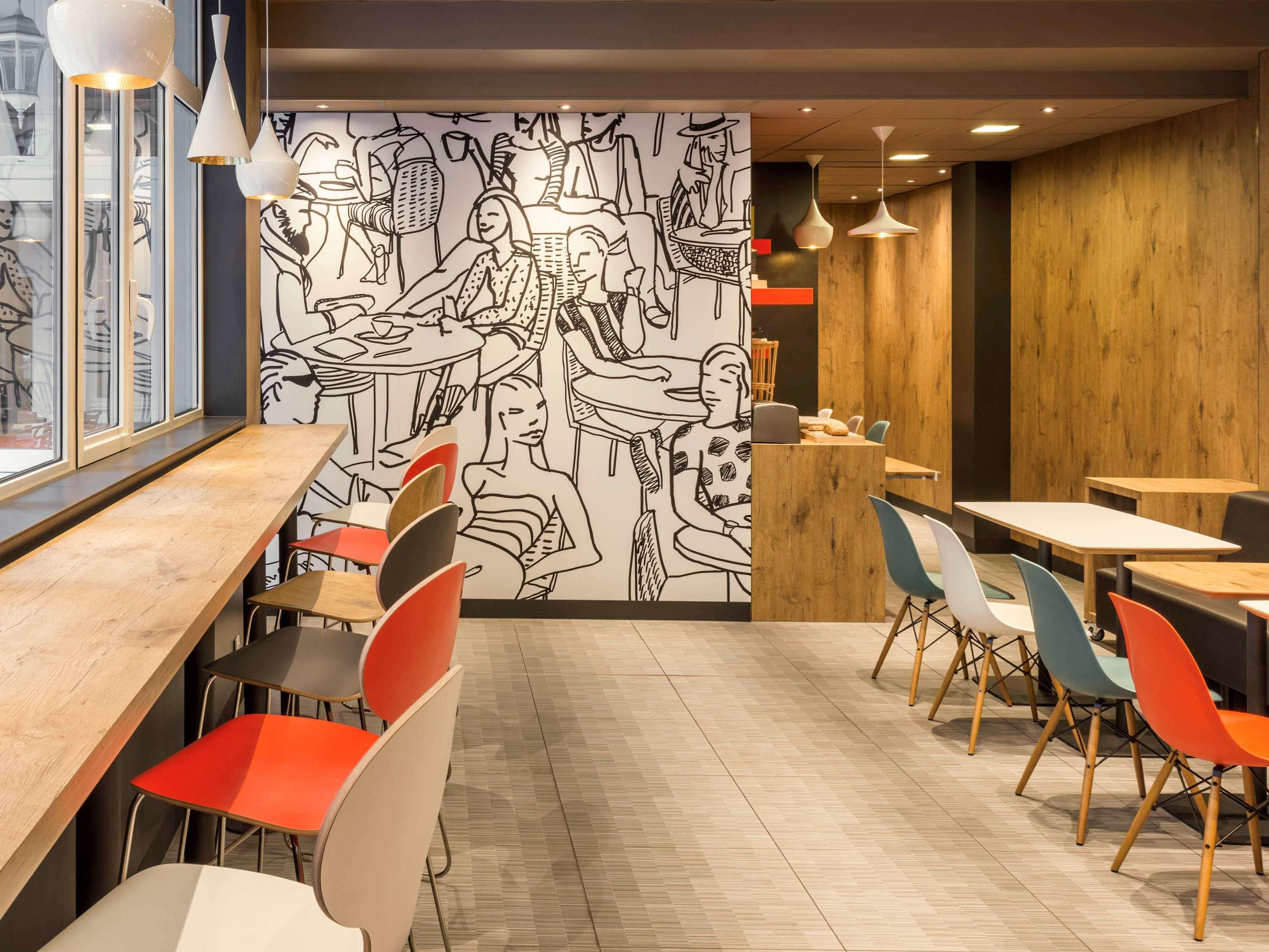 Ibis Levallois Perret Exteriör bild