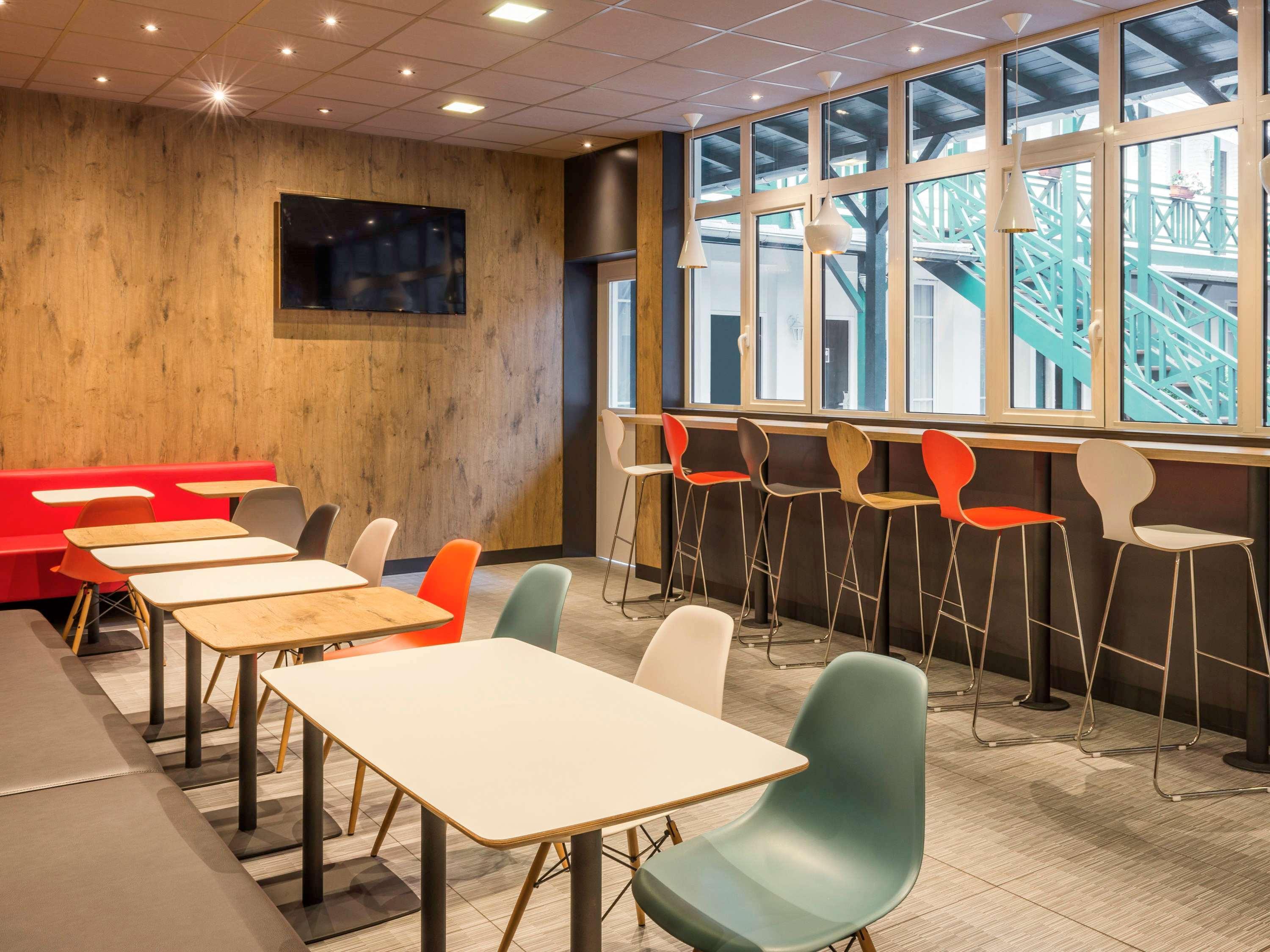 Ibis Levallois Perret Exteriör bild